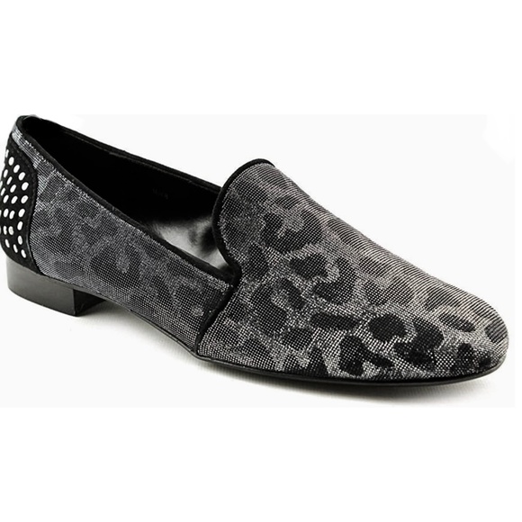 Vaneli Agatha Animal Print Flat Dress Shoes Black Silver Leopard Loafers Pumps 8 - Picture 1 of 12
